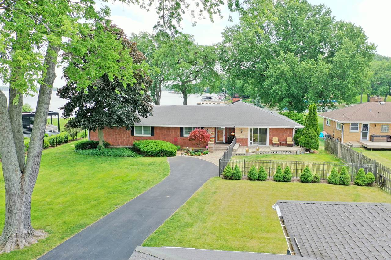 905 River Terrace Drive - Photo 1