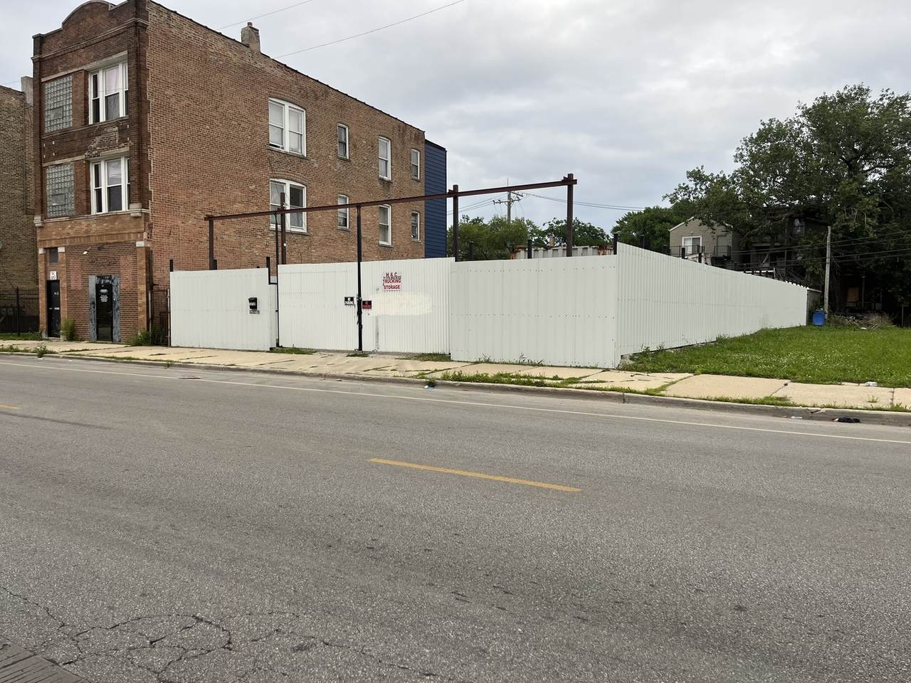1247 Kedzie Avenue - Photo 1