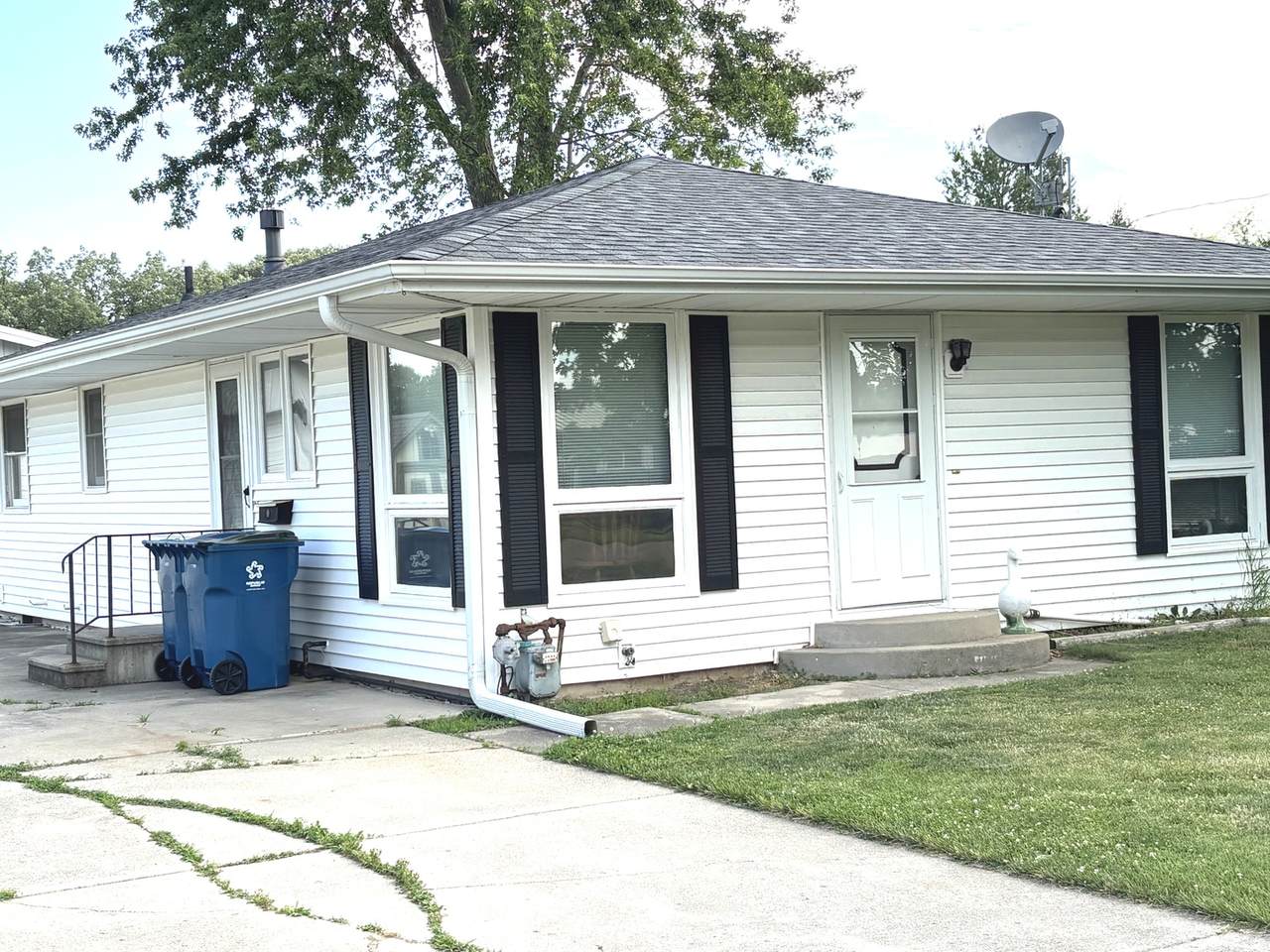 312 Water Street - Photo 1