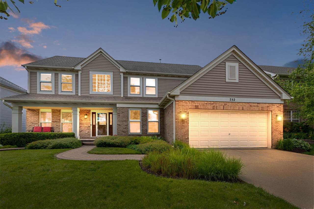 752 Easton Lane - Photo 1