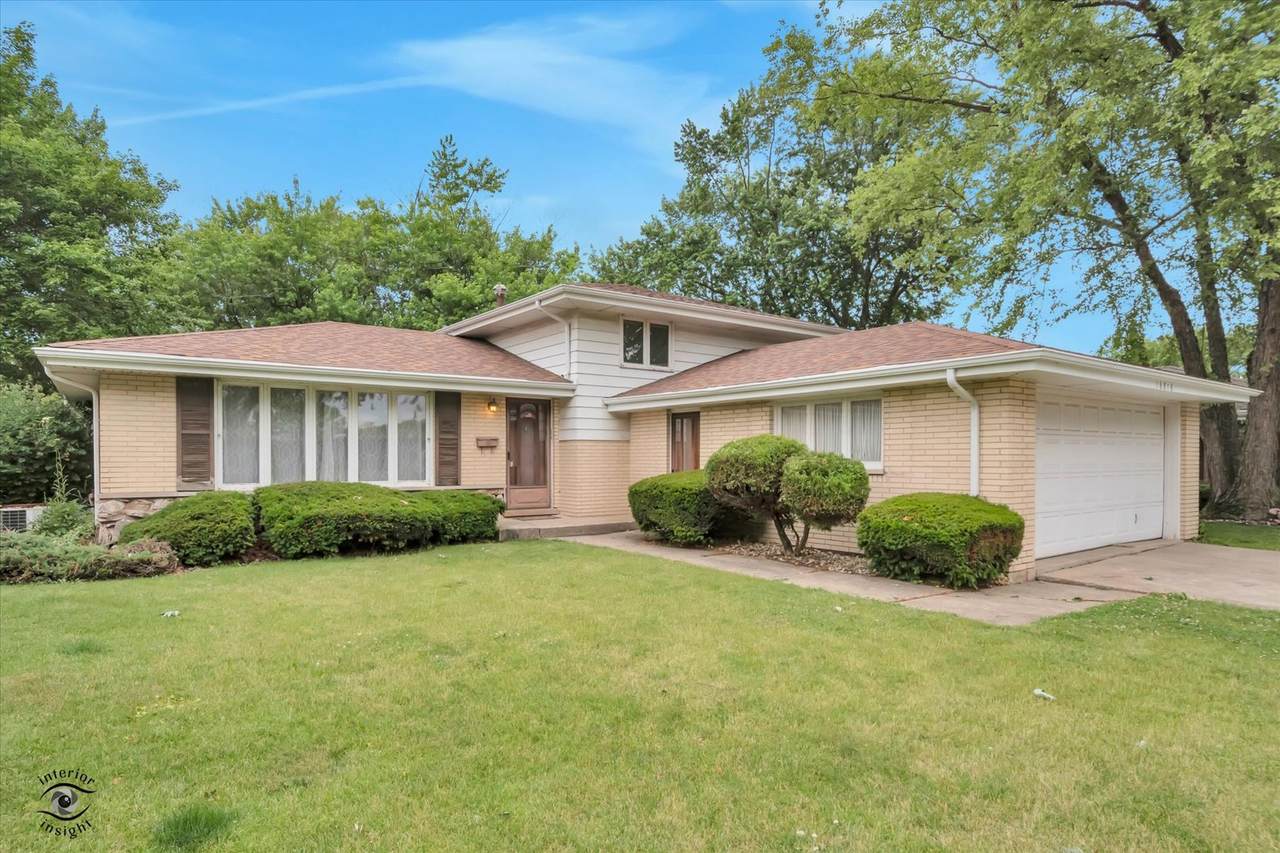 16816 Greenwood Avenue - Photo 1