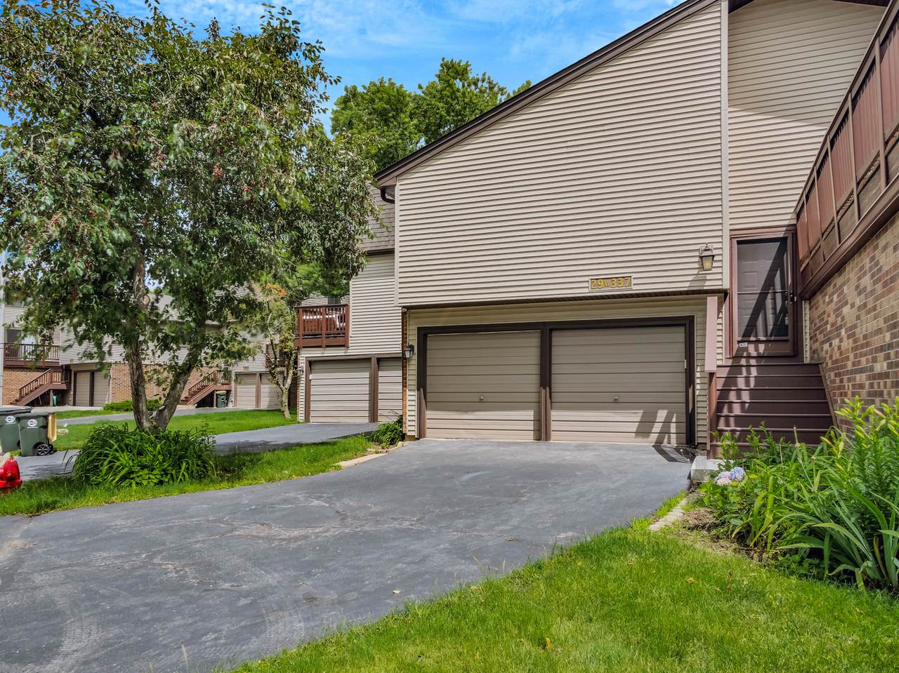 29W337 White Oak Drive - Photo 1