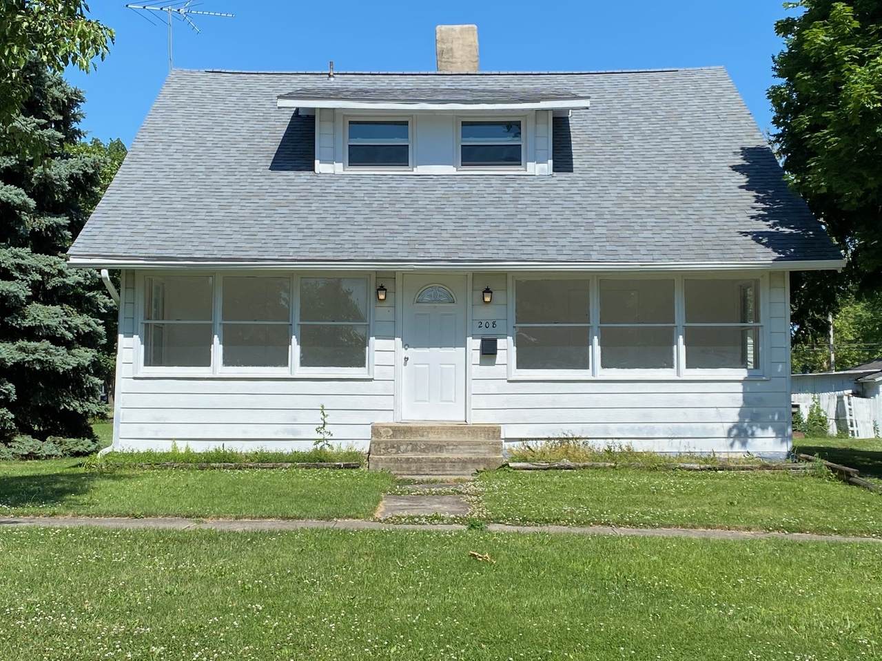 208 Wood Street - Photo 1