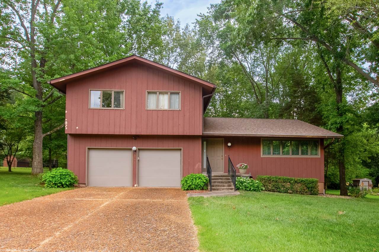 3007 Kent Drive - Photo 1