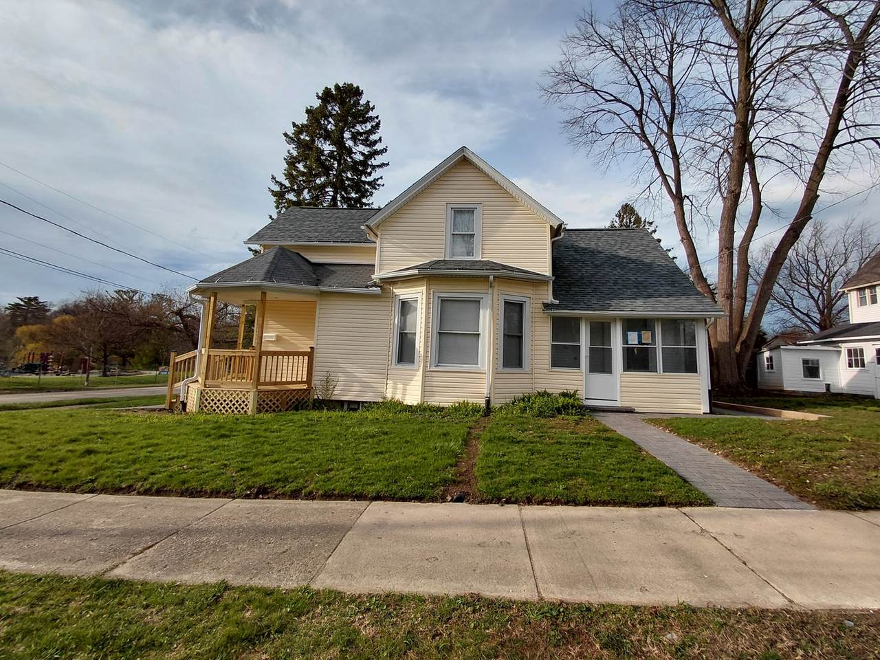 523 Mcalister Avenue - Photo 1