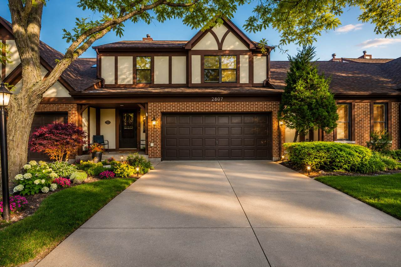 2807 Brighton Court - Photo 1