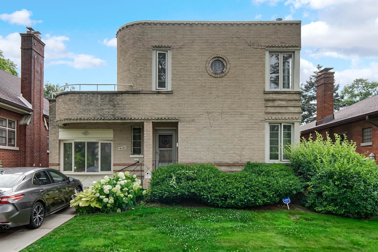 10122 Bell Avenue - Photo 1