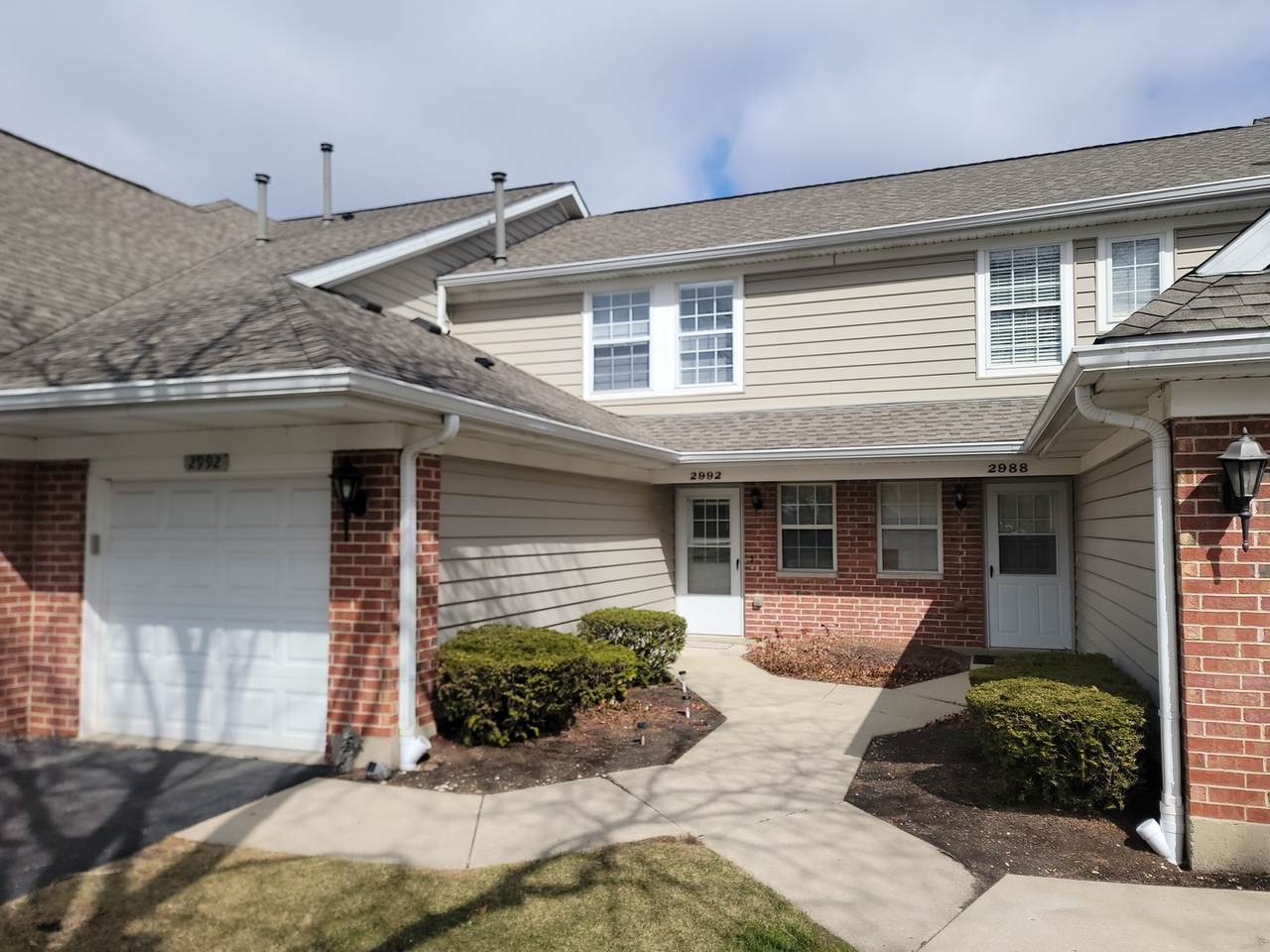 2992 Heatherwood Court - Photo 1