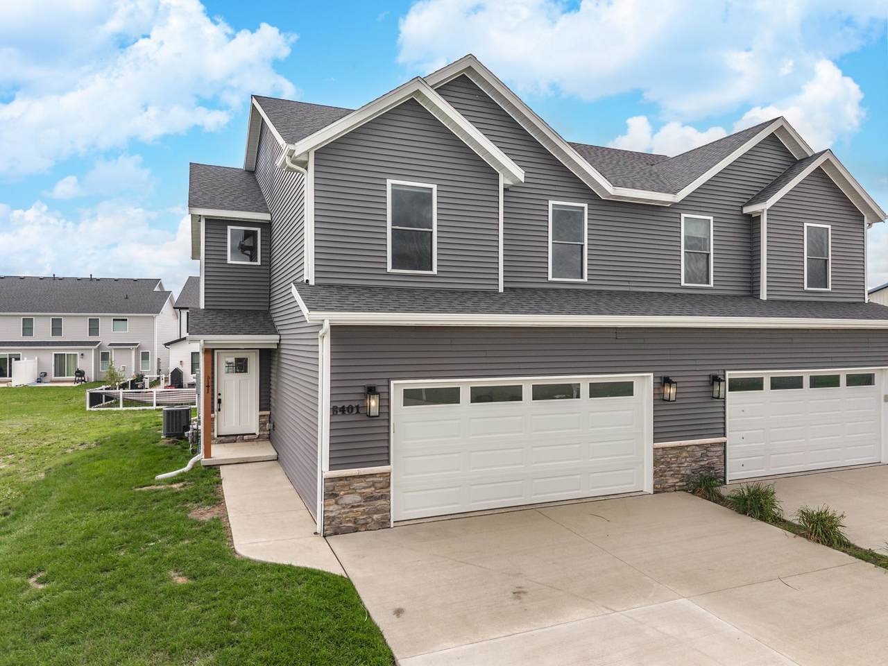 401 Jenny Lane - Photo 1