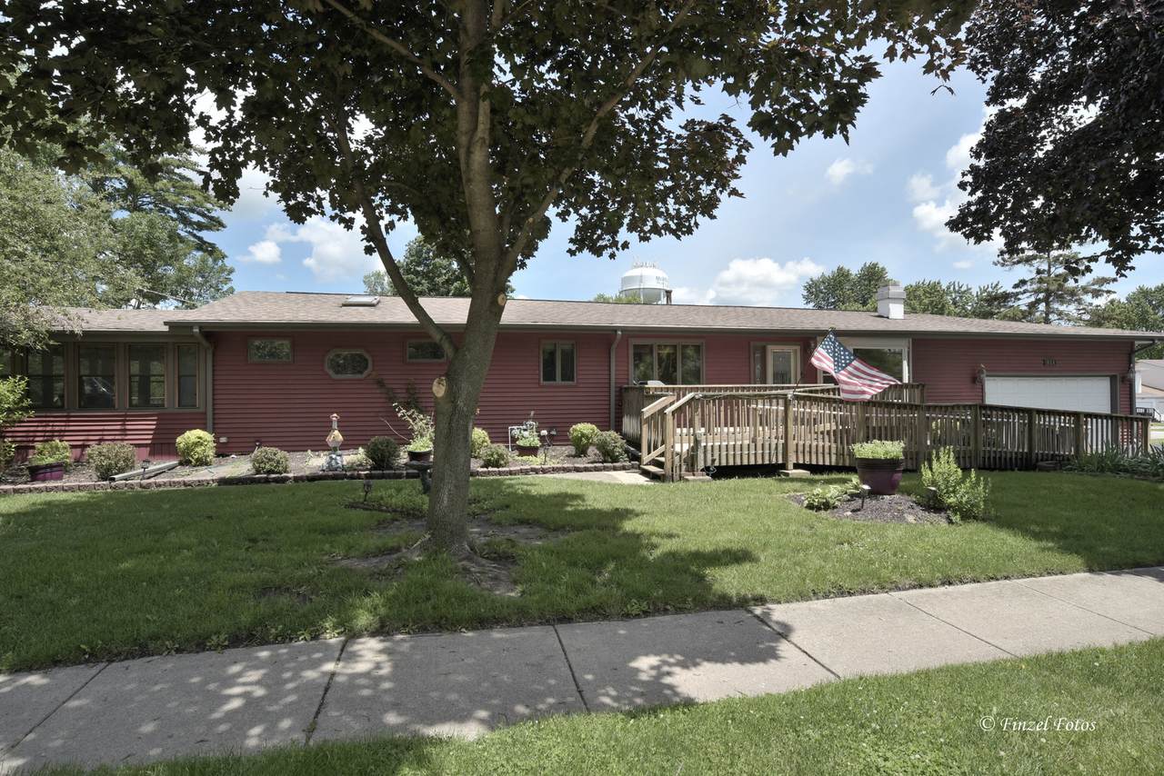 614 Lillian Street - Photo 1