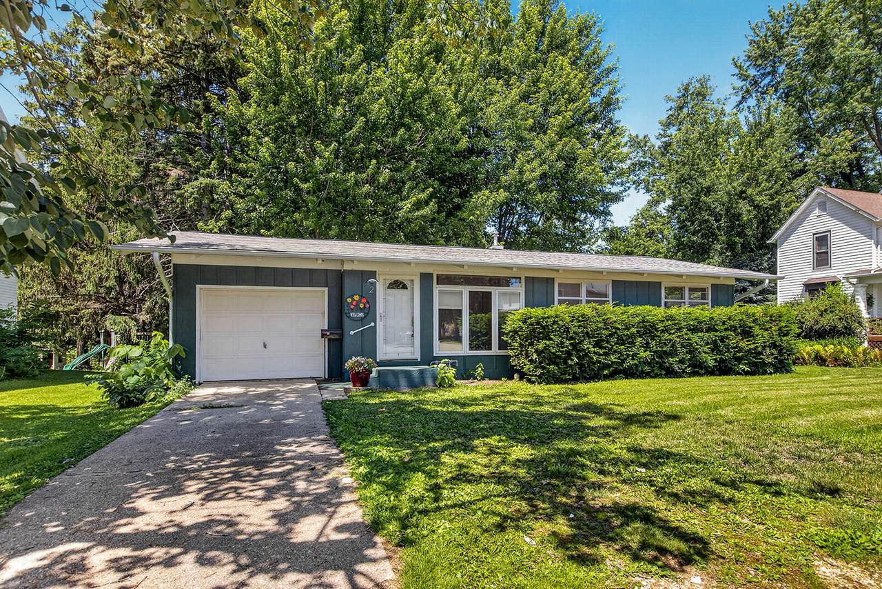 2 Hannah Avenue - Photo 1