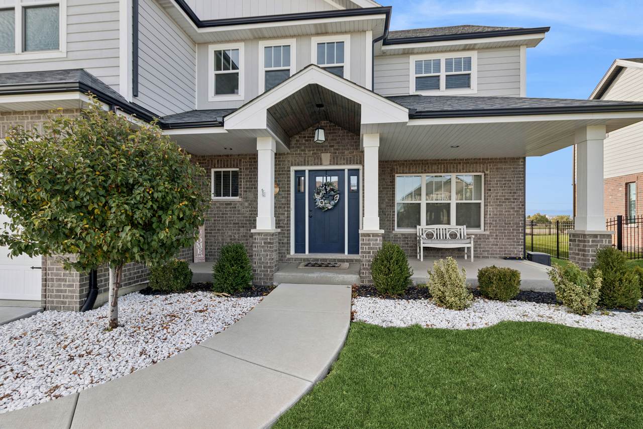 1647 Cobb Street - Photo 1