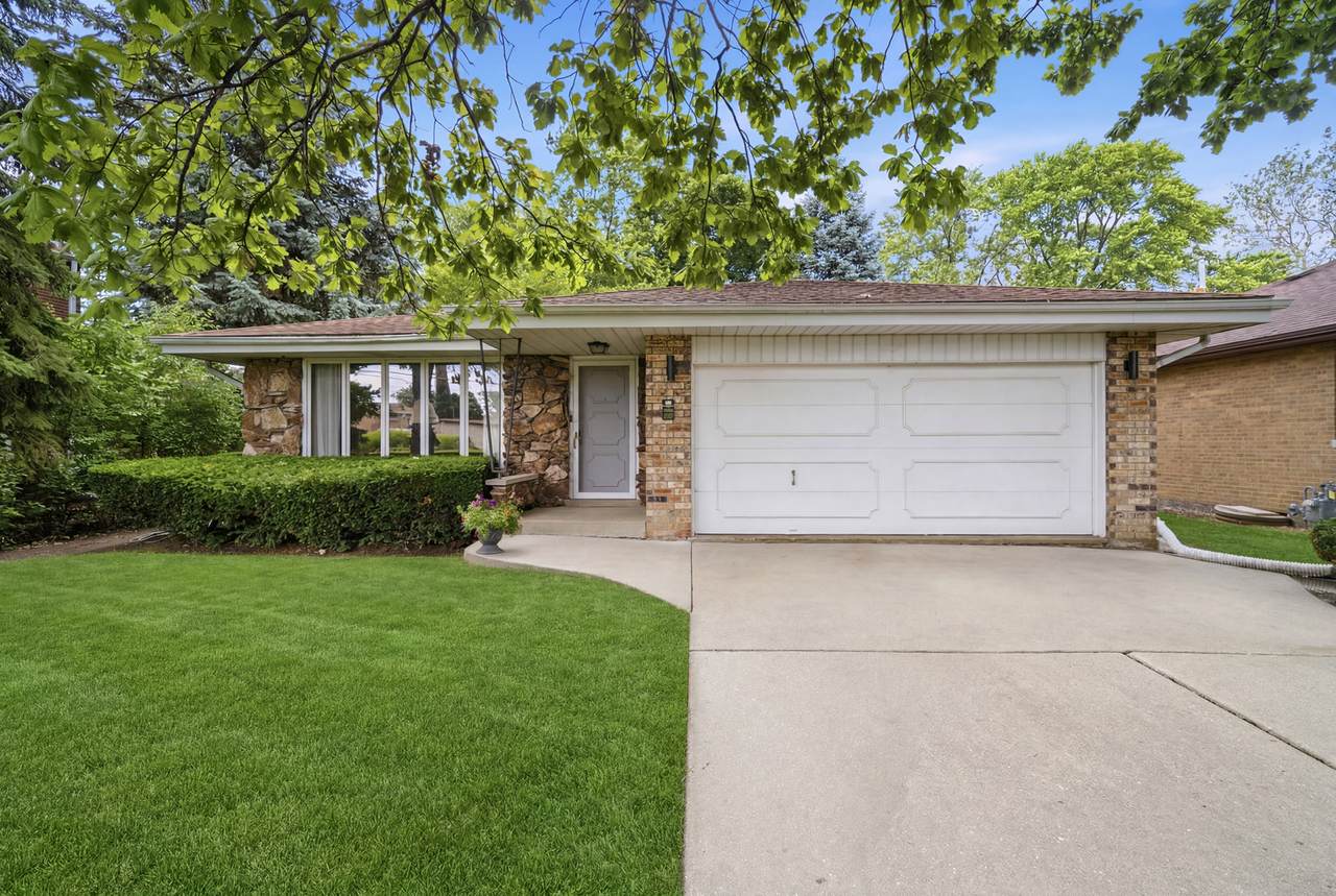 5530 Greenwood Street - Photo 1