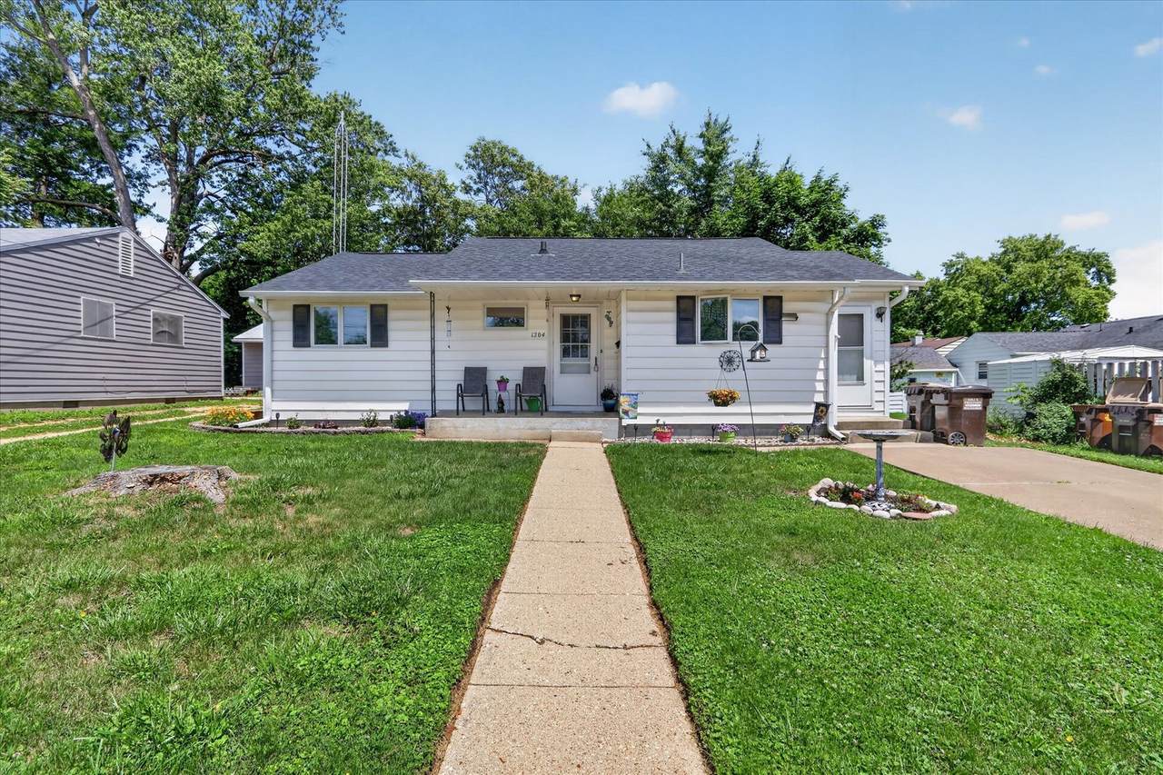 1204 Violet Street - Photo 1