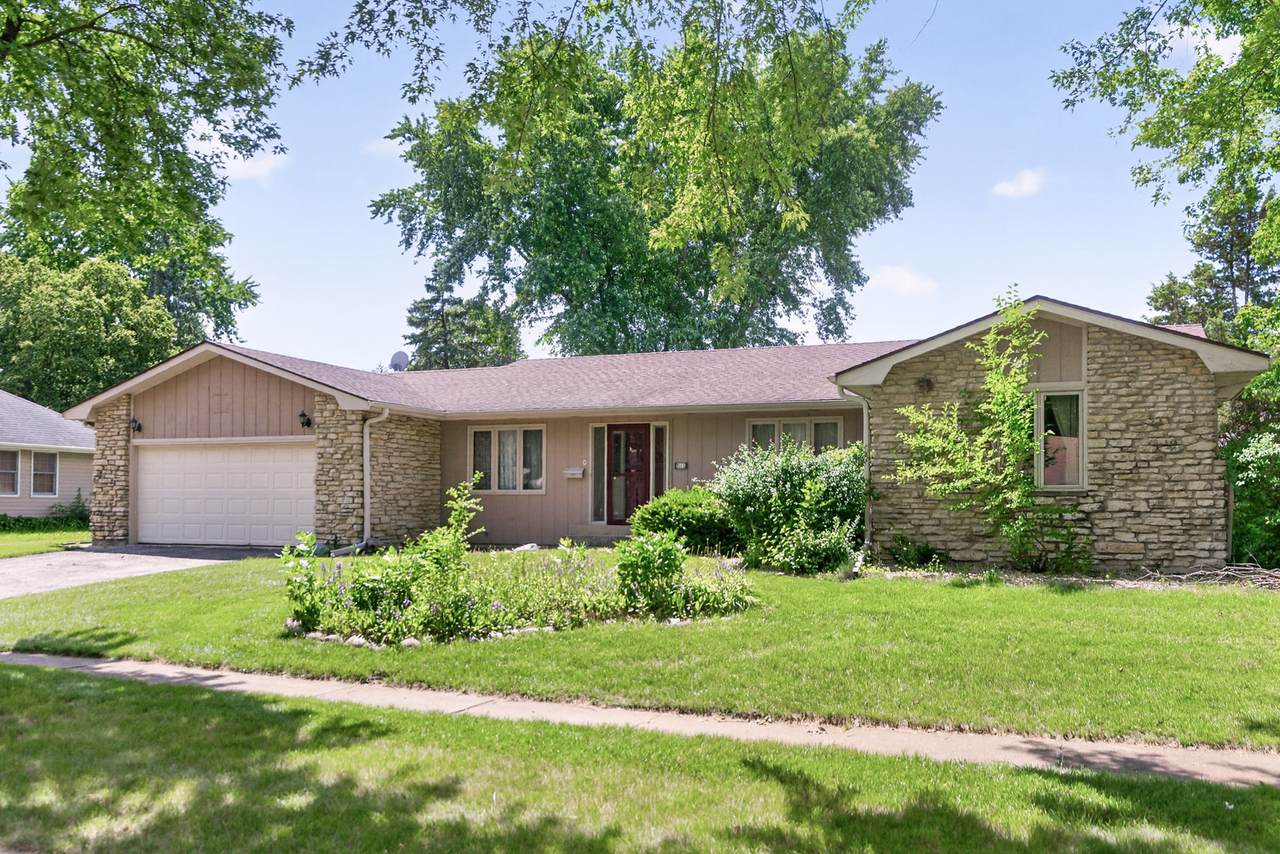 113 Ebbesen Street - Photo 1