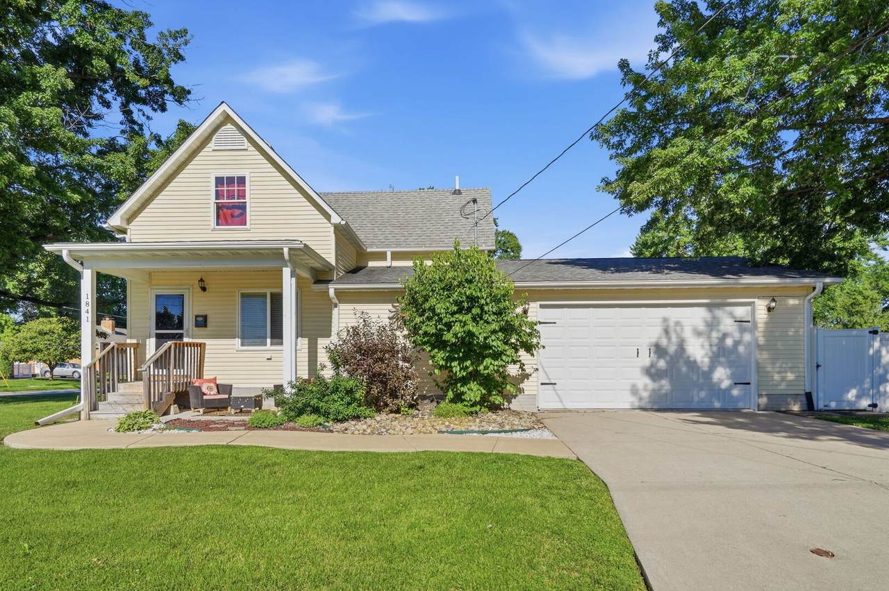 1841 36TH Street - Photo 1