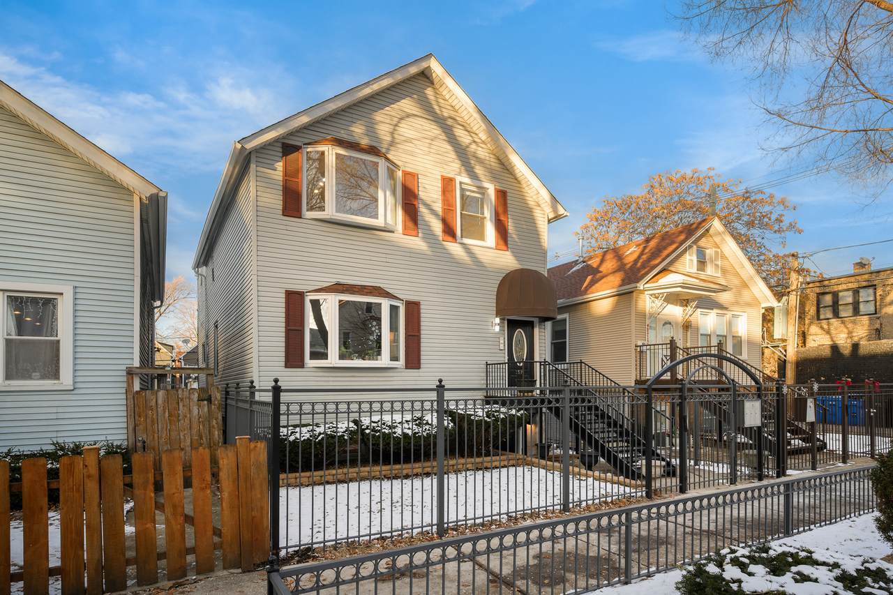 2516 Lyndale Street - Photo 1