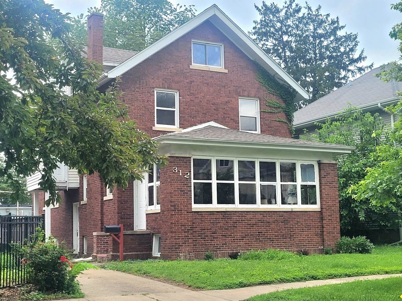 312 White Street - Photo 1