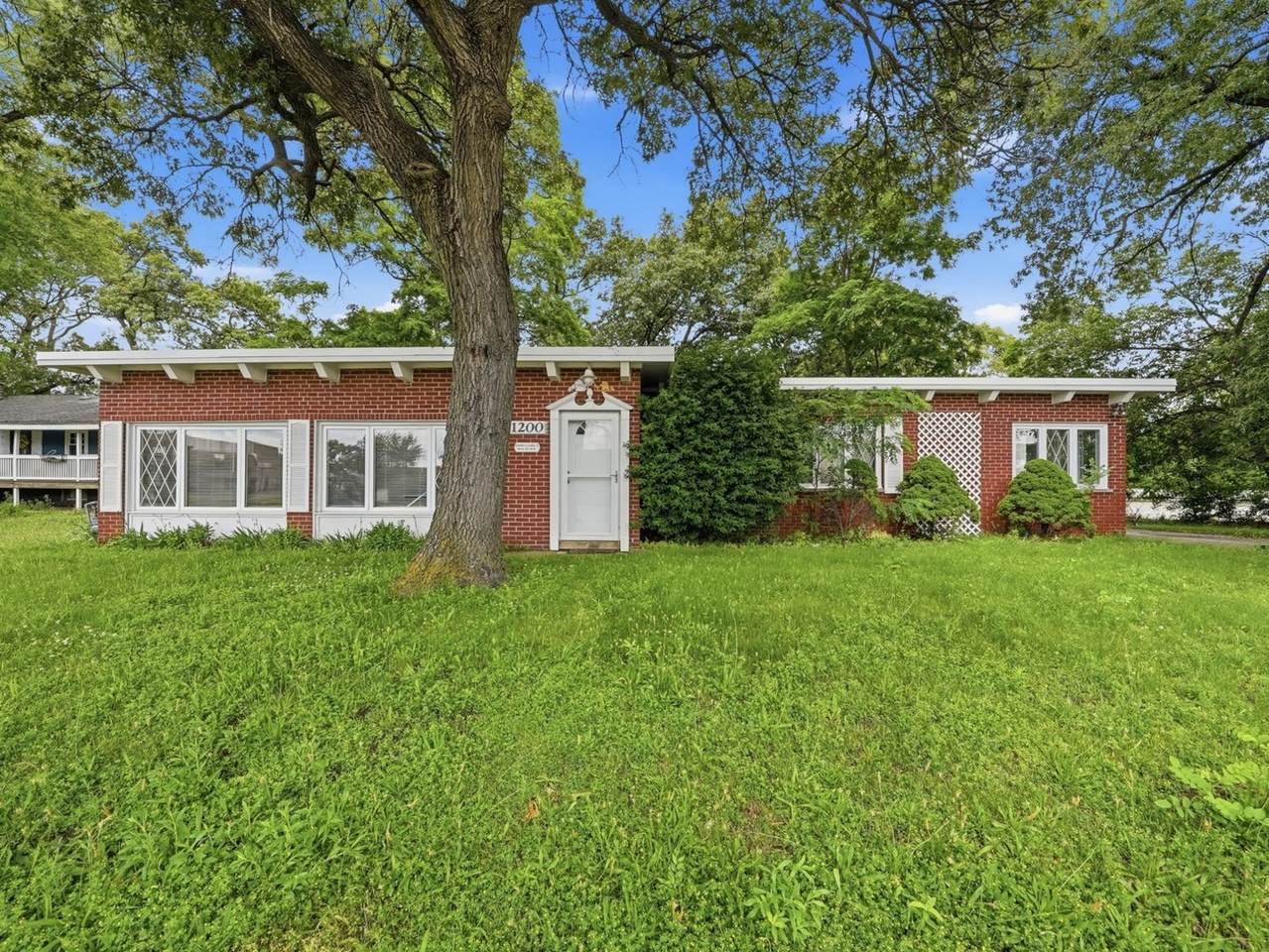 1200 175th Street - Photo 1