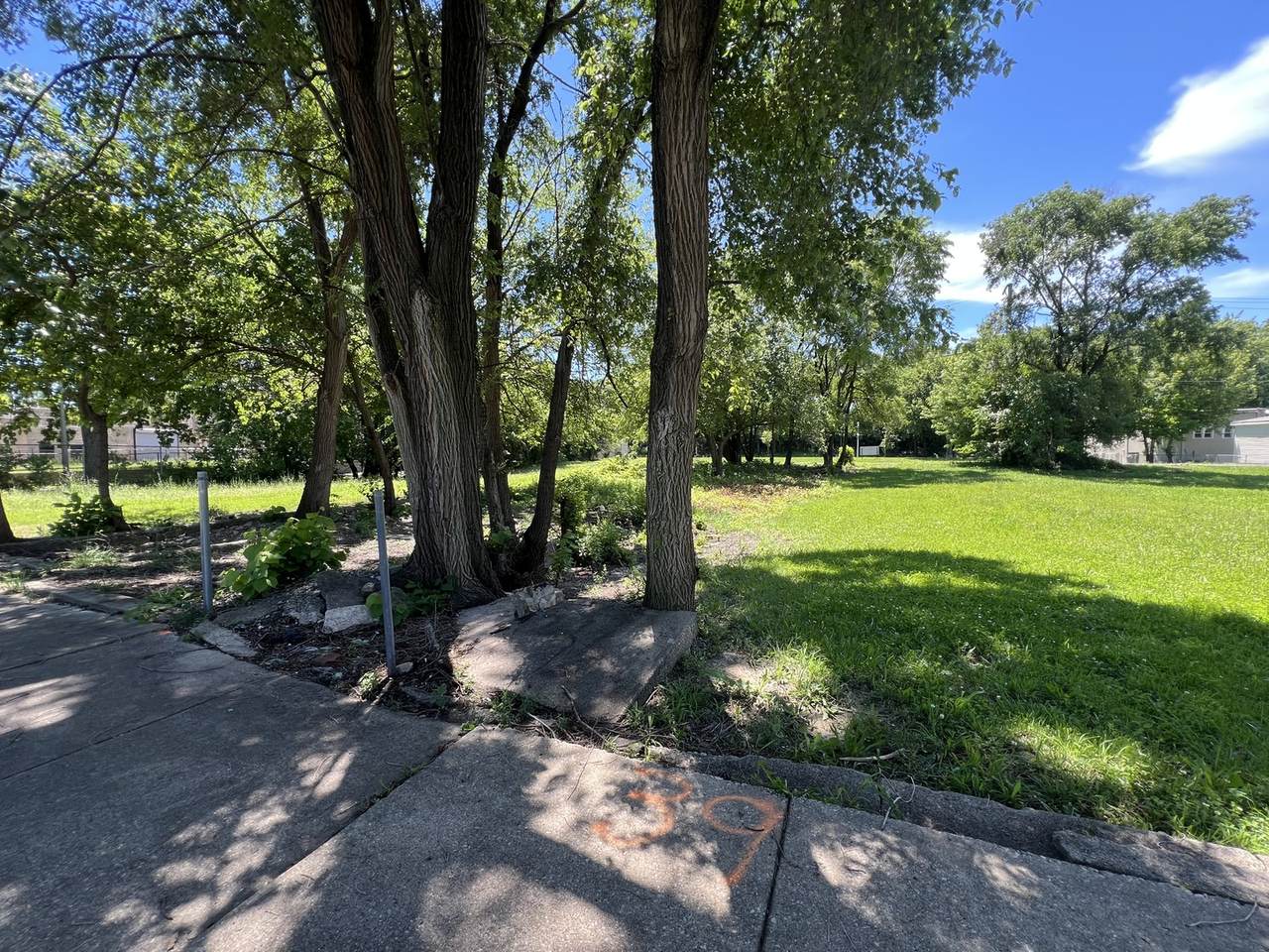 2839 Arthington Street - Photo 1