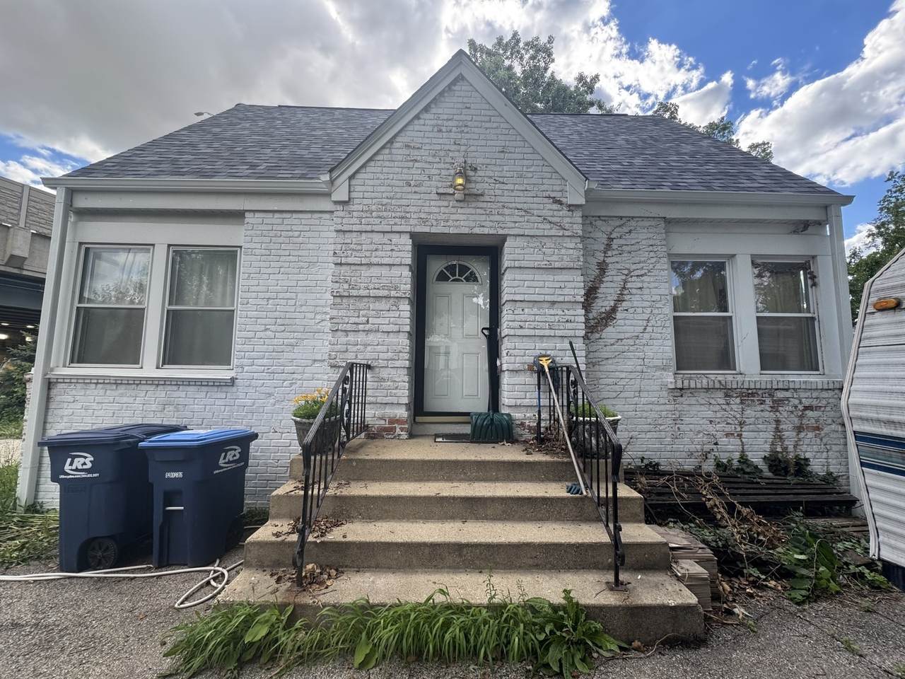 800 Touhy Avenue - Photo 1