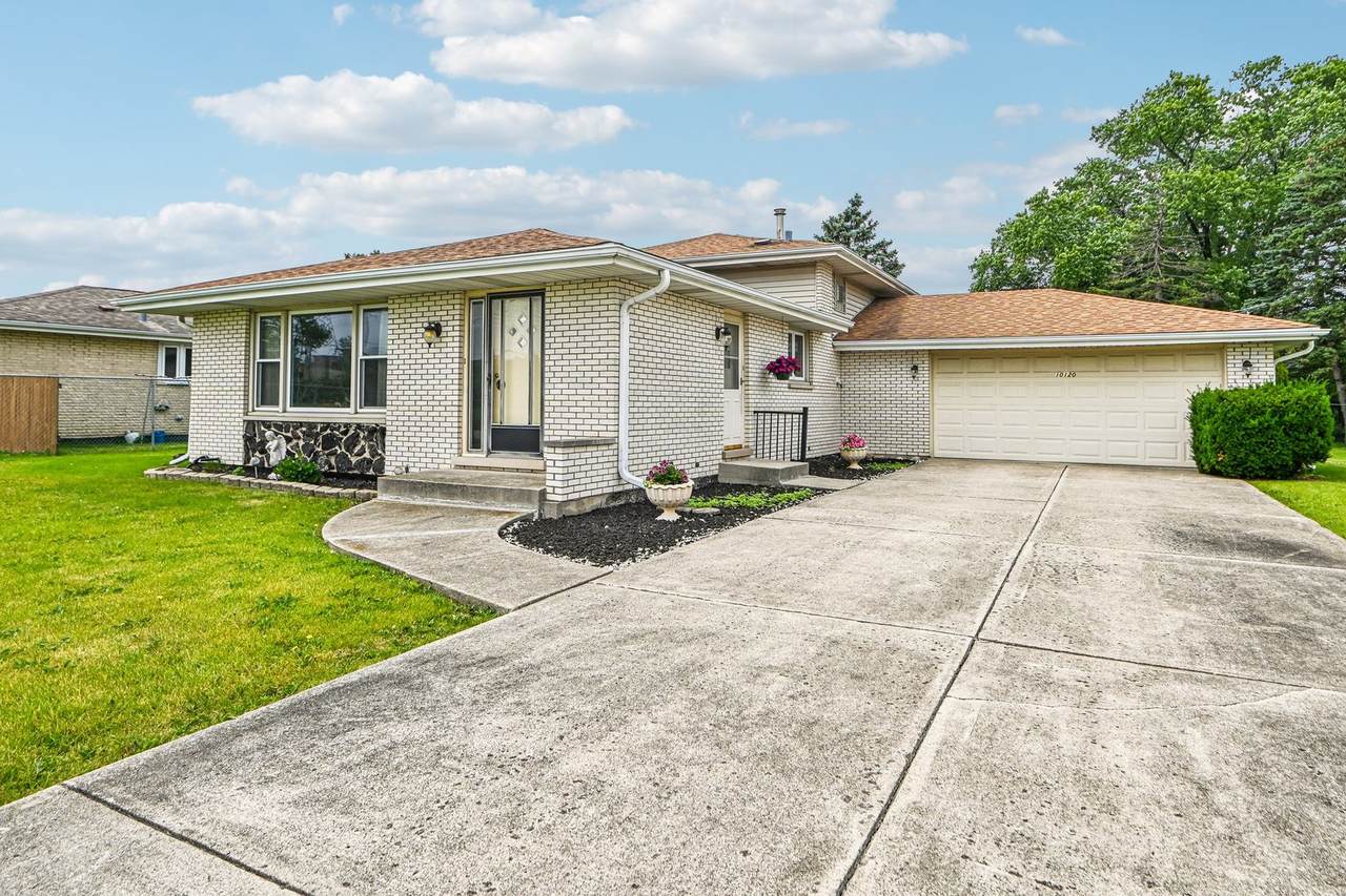 10120 78th Avenue - Photo 1