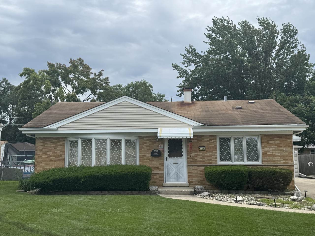 17329 Oconto Avenue - Photo 1