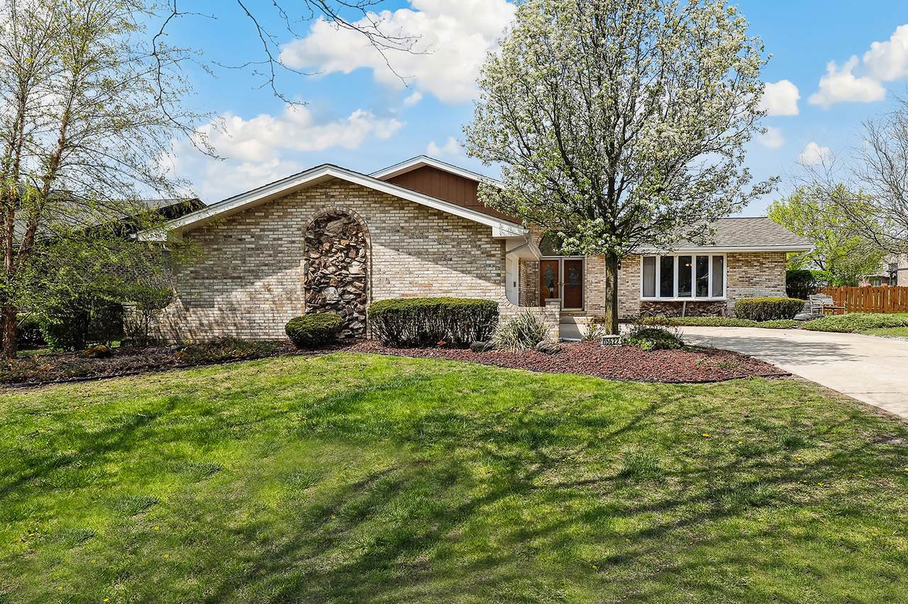 15622 Trailside Drive - Photo 1