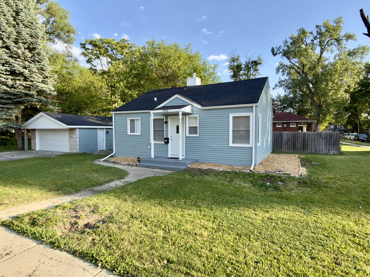 17092 Jodave Avenue - Photo 1