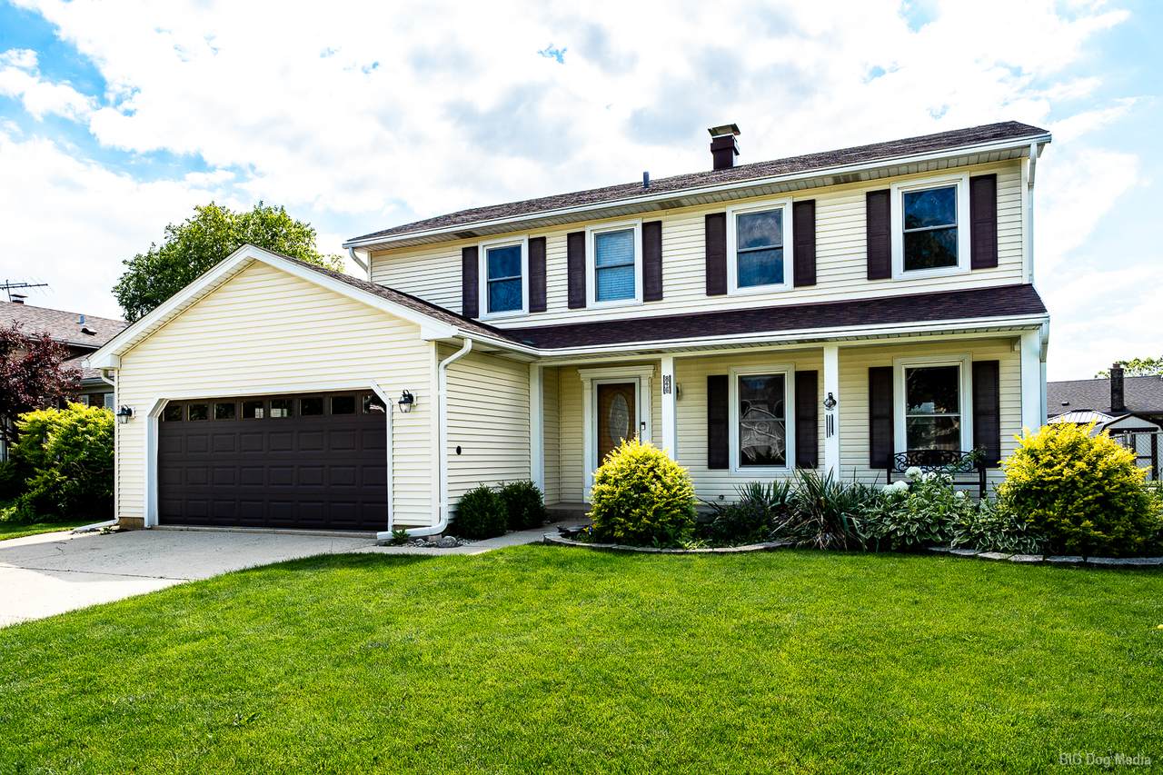 846 Pheasant Walk Drive - Photo 1