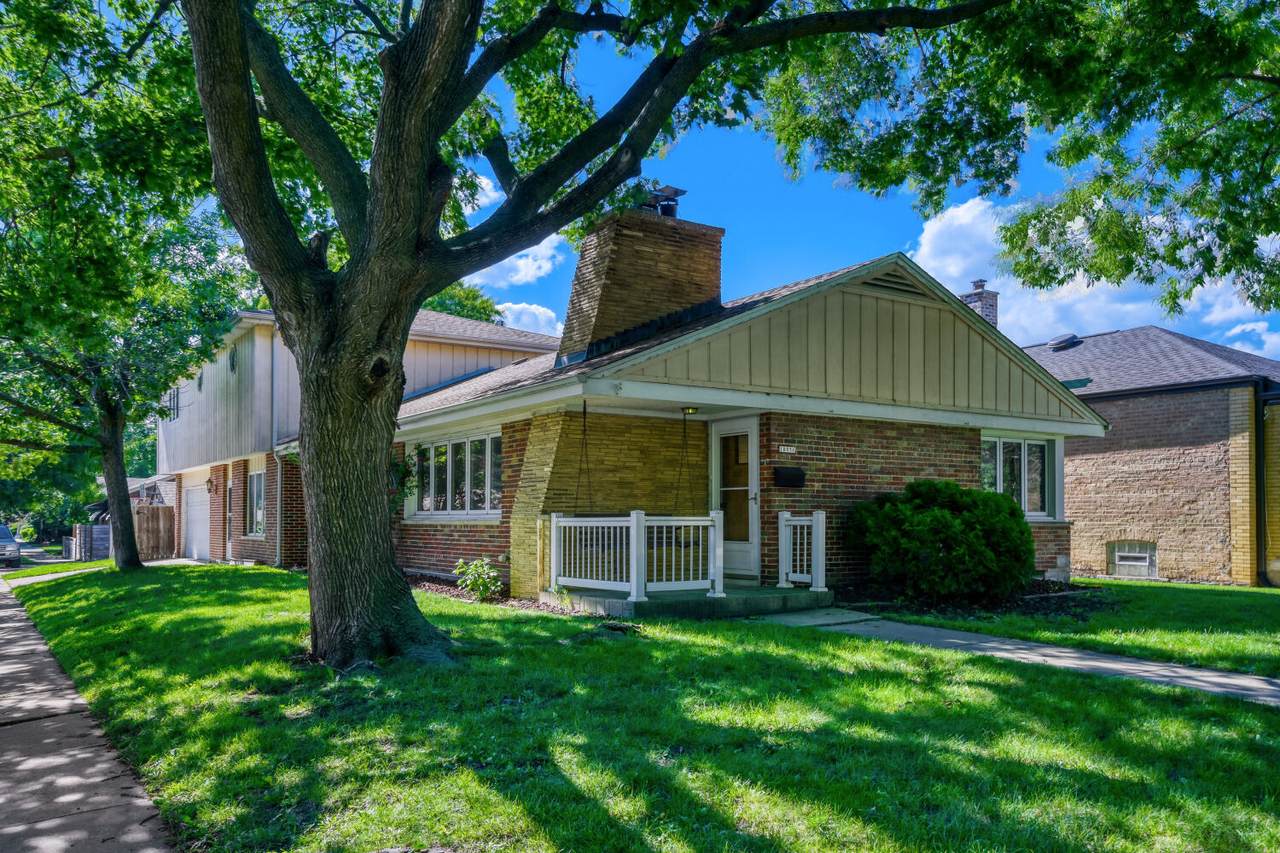 10056 Talman Avenue - Photo 1