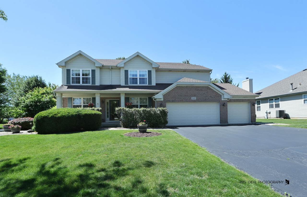 5667 Steeple Pointe Boulevard - Photo 1