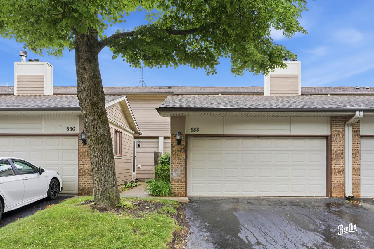 888 Swan Boulevard - Photo 1
