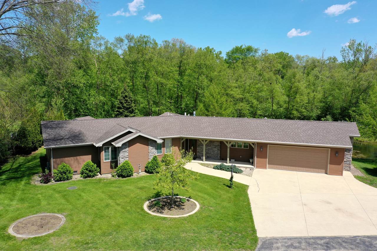27 Birchwood Lane - Photo 1