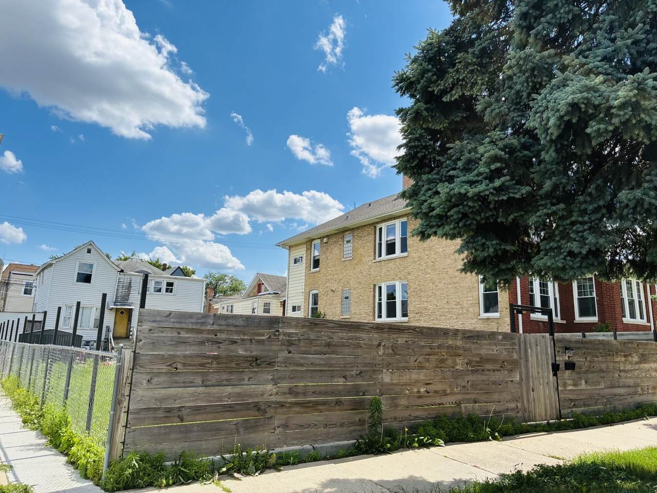 4925 Warwick Avenue - Photo 1