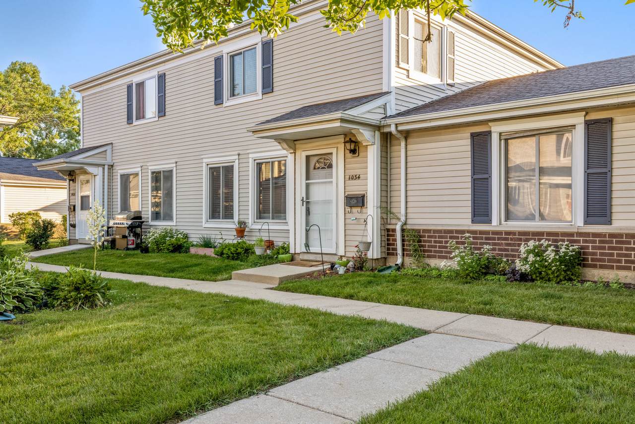 1034 Cove Drive - Photo 1