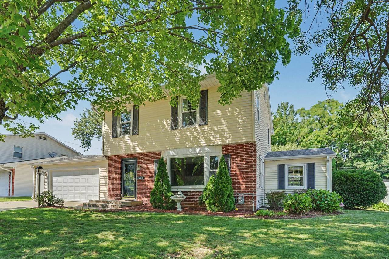 532 Meadowview Drive - Photo 1