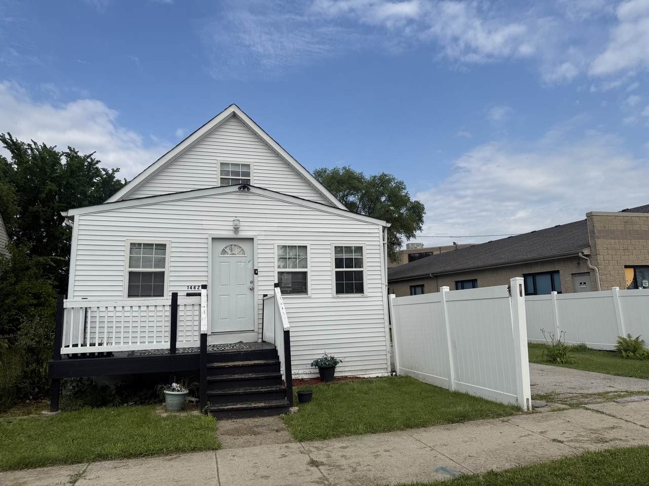 14625 Winchester Avenue - Photo 1