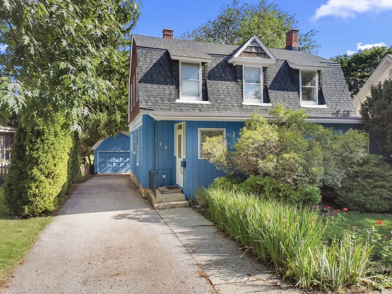 370 Lincoln Avenue - Photo 1