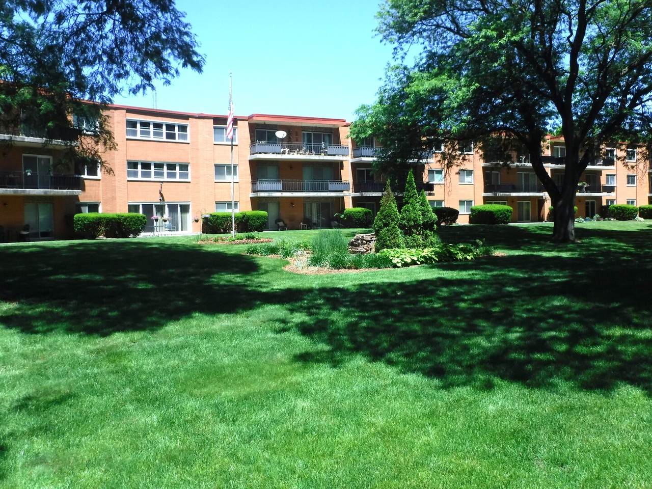 940 Holbrook Road - Photo 1