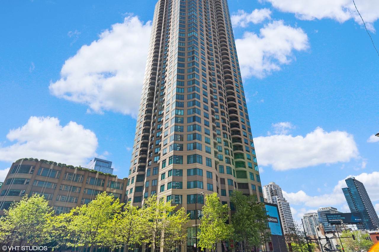 400 La Salle Drive - Photo 1