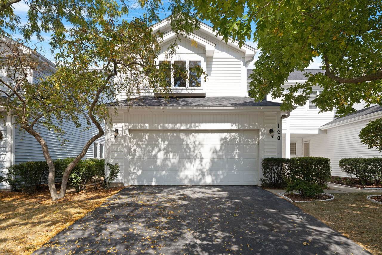 120 Hampton Avenue - Photo 1