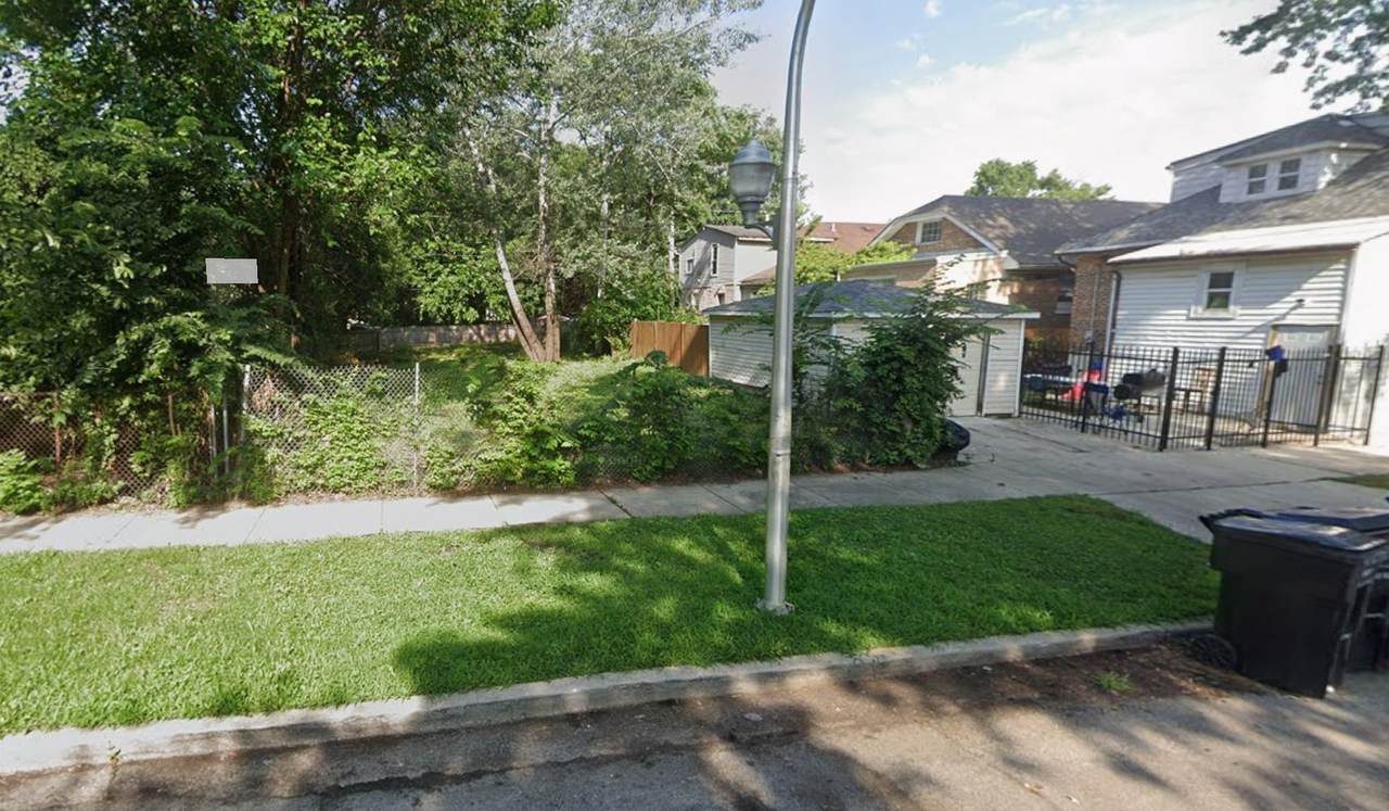451 Avers Avenue - Photo 1