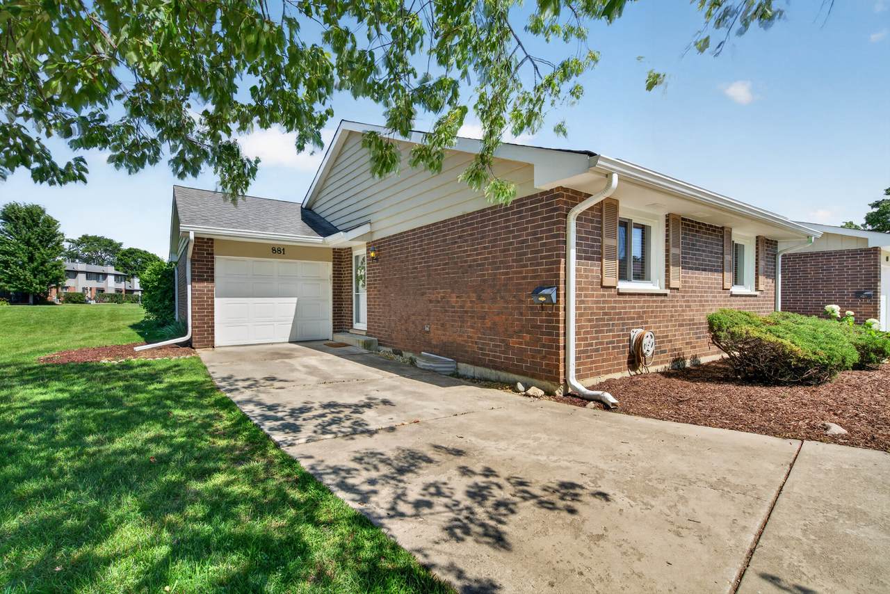 881 Heatherbrook Court - Photo 1