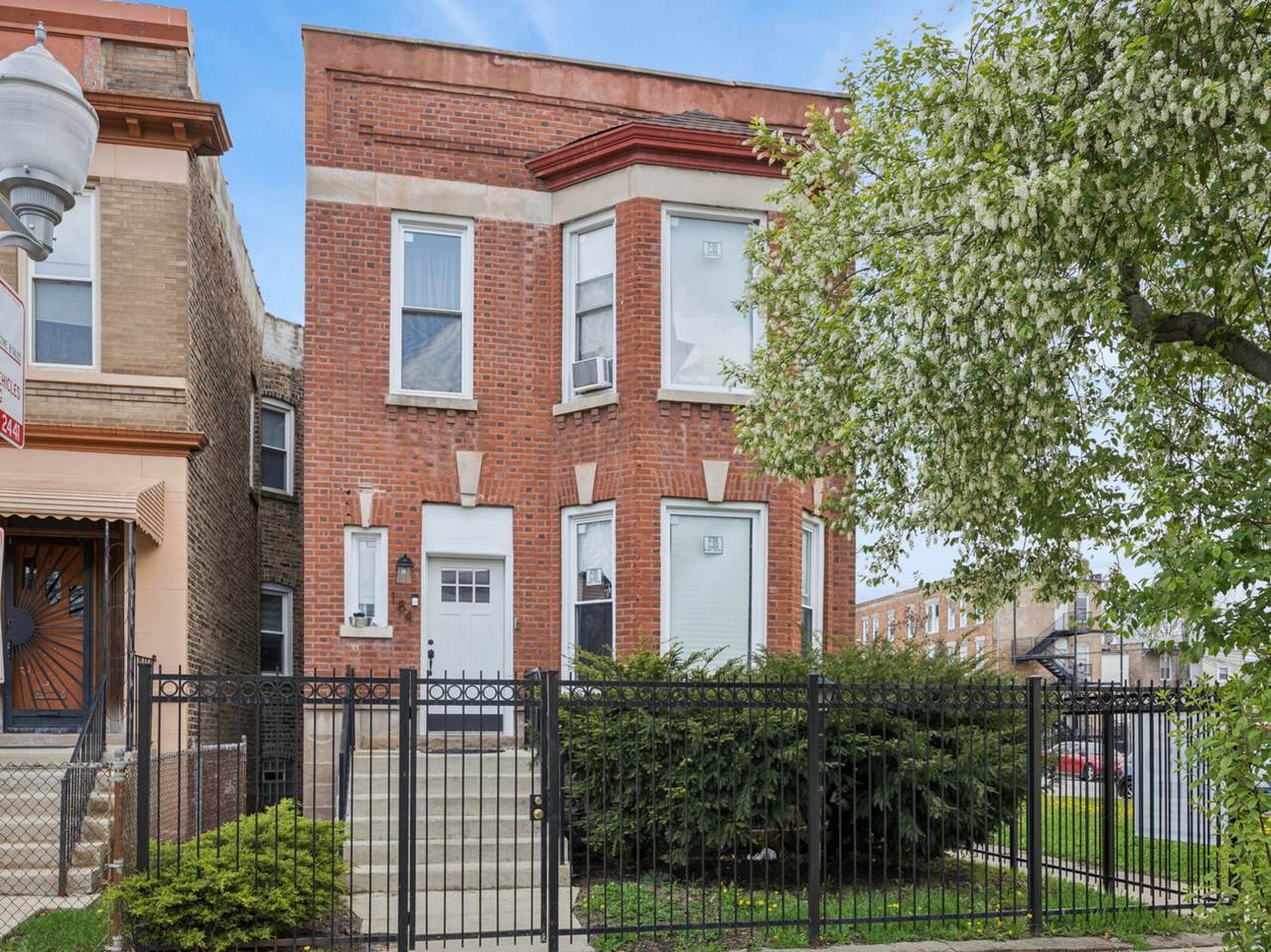184 Leamington Avenue - Photo 1