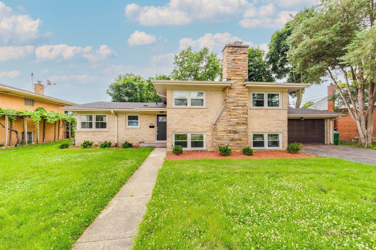 2913 Sibley Street - Photo 1