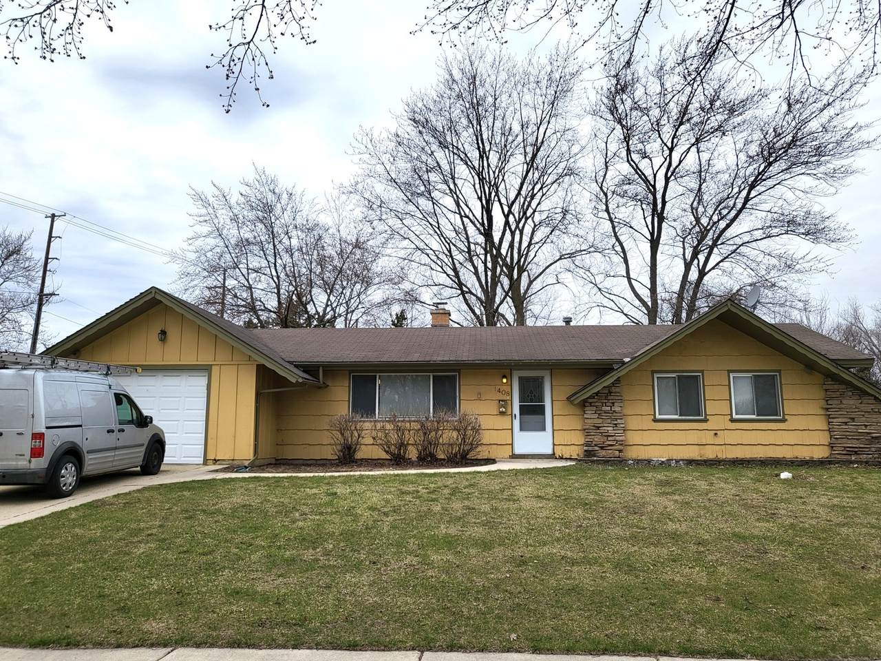 1408 Fairlane Drive - Photo 1