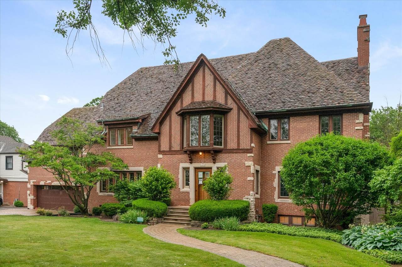 1123 Ashland Avenue - Photo 1