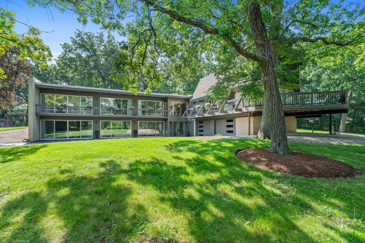 431 Maplewood Drive - Photo 1