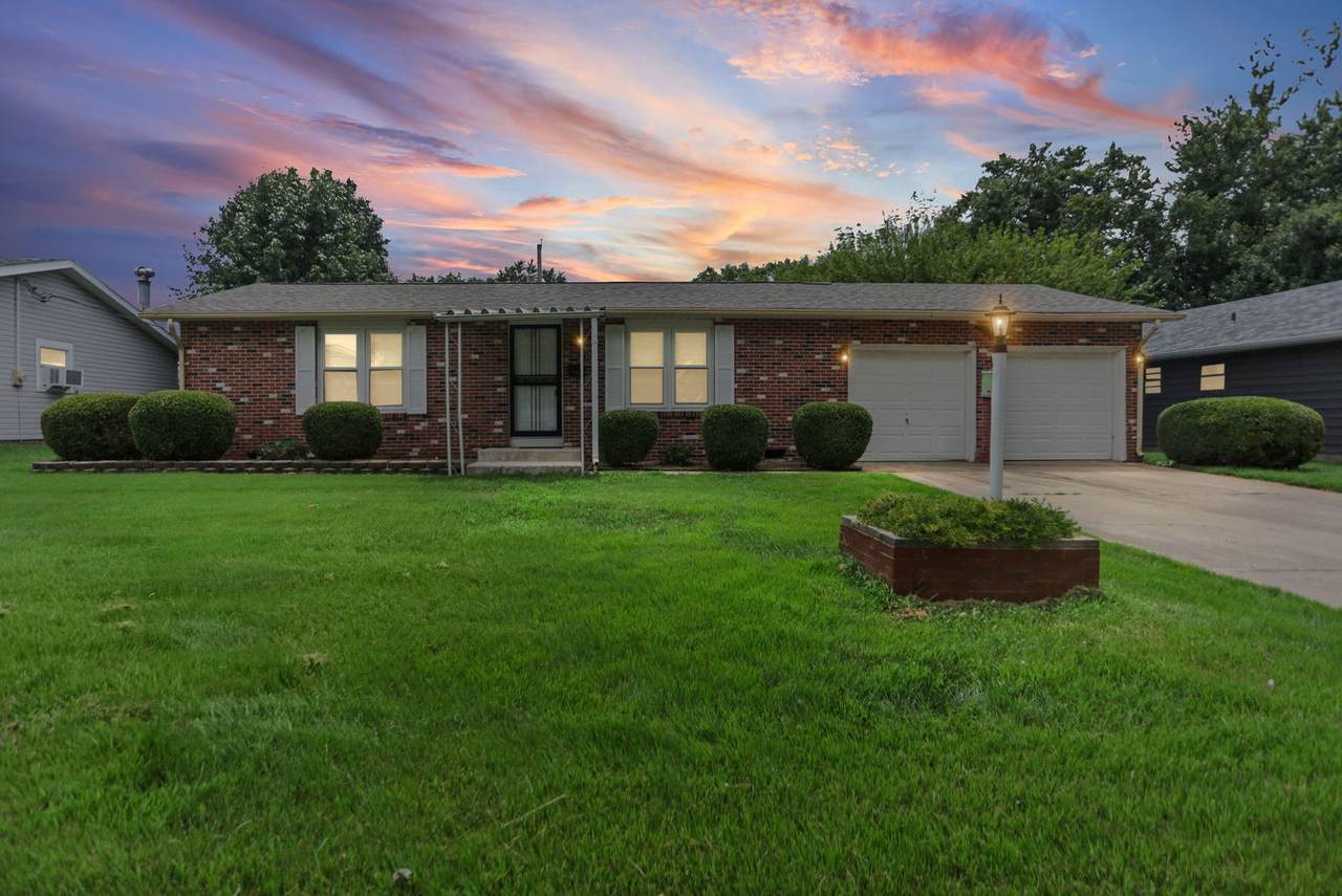 529 Marquis Avenue - Photo 1